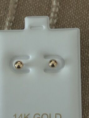 14K Gold yellow Gold Ball Stud Earrings - Classic Women's Jewelry 4 mm